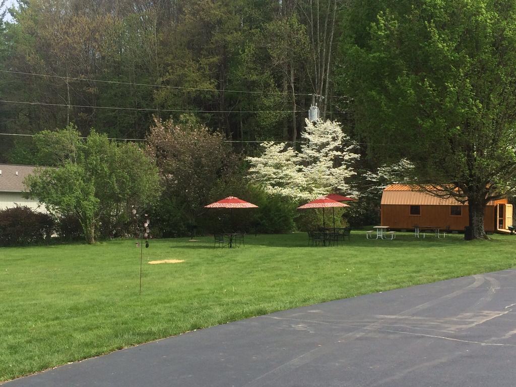 Cardinal Inn Maggie Valley Eksteriør billede